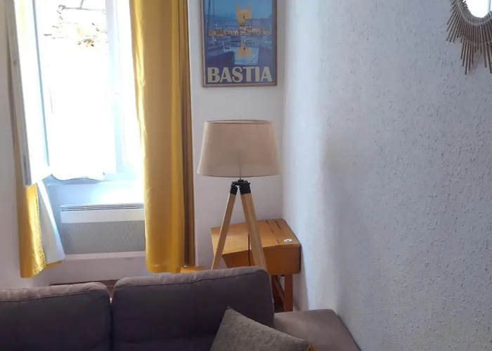 Meuble En Plein Centre De * Bastia (Corsica)